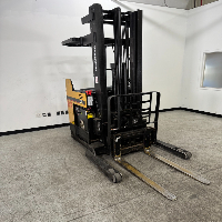 Caterpillar Portman Standing Forklift image 0